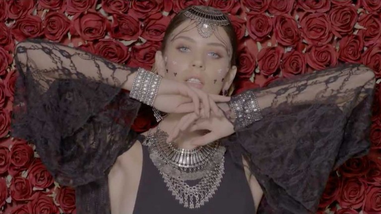 Akcent – Amor Gitana Ft Sandra N