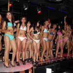 Patong-bar-kizlari-sinirlari-zorluyor-13