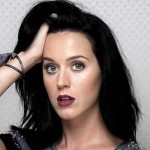 katy-perry-havuzda