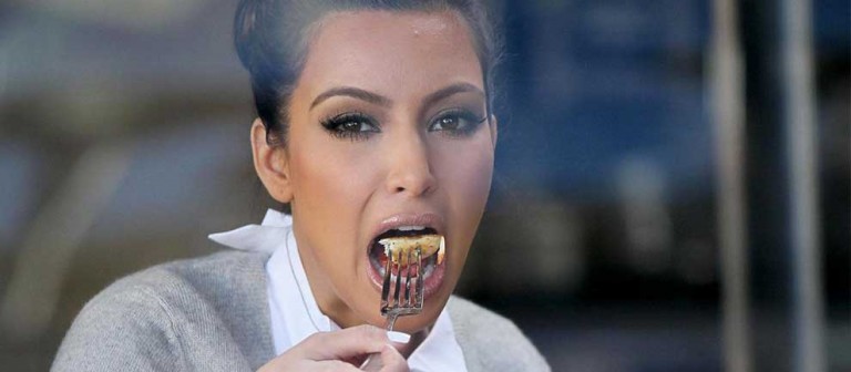 Kim Kardashian Bebeğinin Plasentasını Yedi