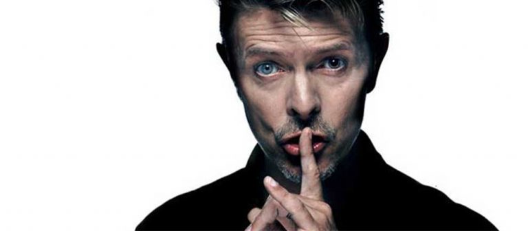 Moda ve sanat aşkına “David Bowie Is Happening Now”