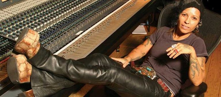 Linda Perry Lady Gaga’ya Sert Çıkıştı