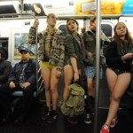 Newyork pantolonsuz metro gunleri foto02