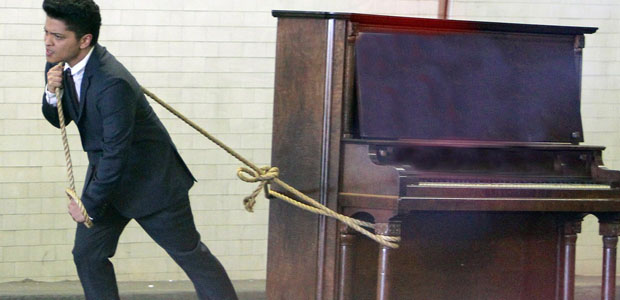 Bruno Mars – Grenade