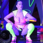 katy perry yetiskin uyari