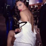 Nil Anka Sevgiler Gununde Yalniz  kaldi-09