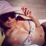 Nil Anka Sevgiler Gununde Yalniz  kaldi-24