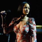 rihanna kiss it better iptal