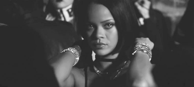Rihanna Fenty X Puma Koleksiyonu İçin Tanıtım Yayınladı