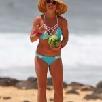 britney-spears-was-pictured-in-a-bikini-in-hawaii_13