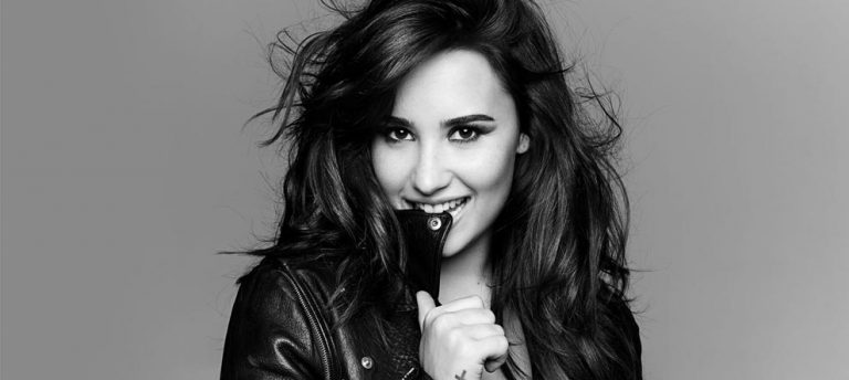 Demi Lovato 4.Yılını Kutluyor!