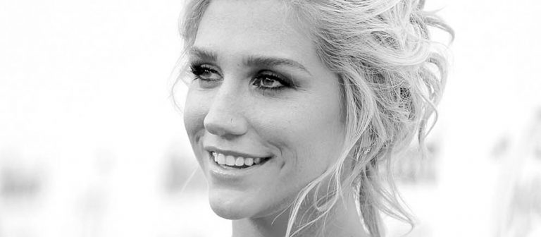 Kesha İnsan Hakları İçin Sahne Aldı!