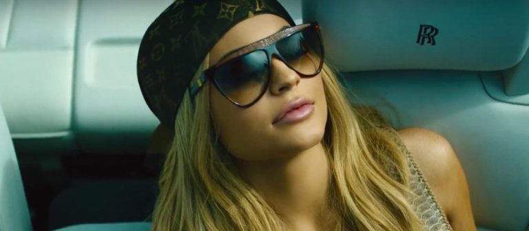 Kylie Jenner Şarkıcı Oldu!