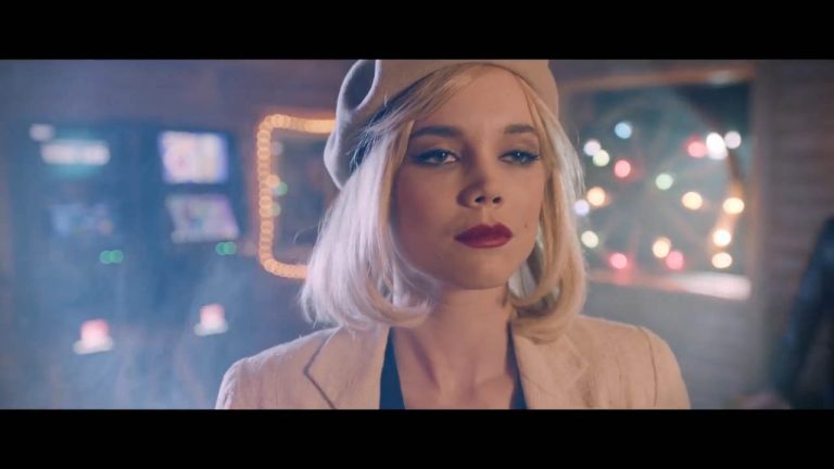 Avicii – Addicted To You Official