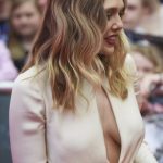 Elizabeth Olsen Captain America Civil War 0865