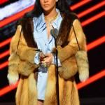 Rihannaya-Black-Girls-Rock-Ödüllerinde-Rock-Star-Ödülü-Verildi-3