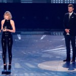 Taylor-Swift-2016-iHeart-Radio-Müzik-Ödüllerine-Damga-Vurdu-4