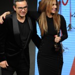 Tülin Şahin’e ödülünü Cengiz Abazoğlu verdi.