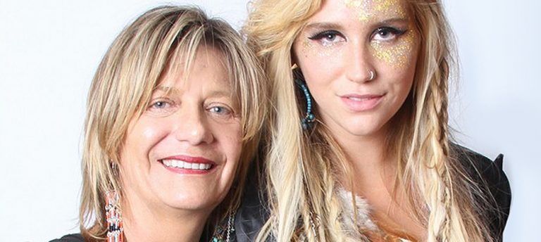 Kesha’nın Annesi Dr.Luke’a Dava Açtı!