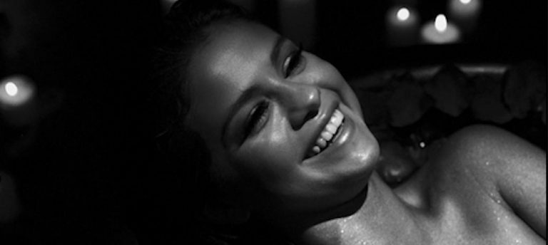 Selena Gomez’in Show’u Otobiyografik Olmayacak!