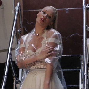 Iggy Azalea – Team (Explicit)