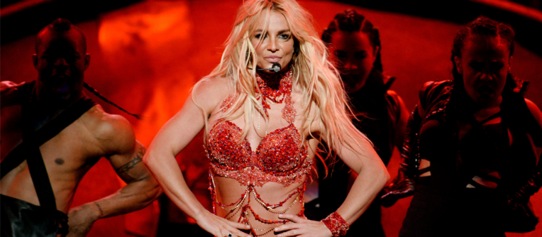 Britney Spears’ın Ateşli Dansı Damga Vurdu!