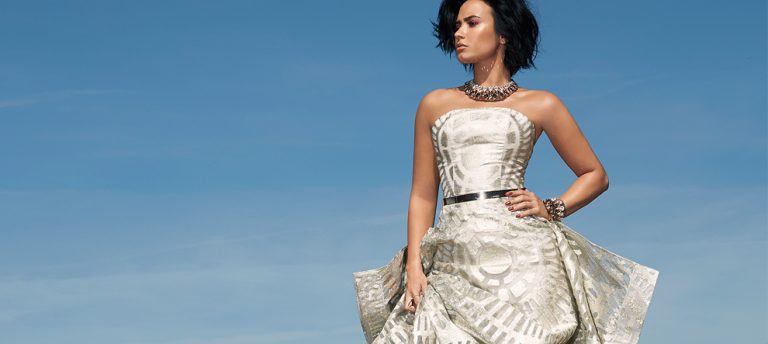 Demi Lovato Latina Dergisine Kapak Oldu!