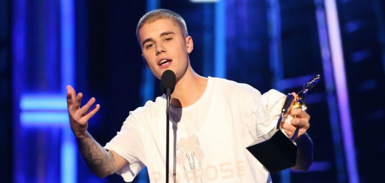 Justin Bieber – Billboard 2016 Performance