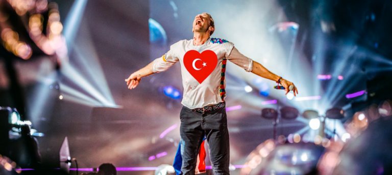 Coldplay Konserinde Türk Bayrağı Açtı!