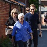 Taylor-Swift-Tom-Hiddlestonın-Annesiyle-Tanıştı-4