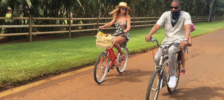 Beyonce ve Jay Z Çifti Tatil Fotoğraflarını Paylaştı!