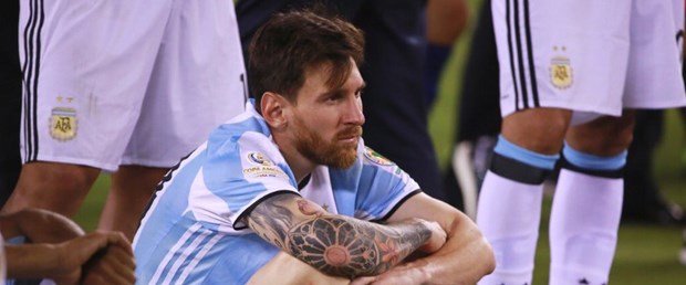 Maradona’dan Messi’ye “dön” çağrısı