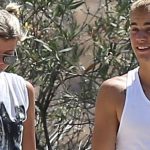 Justin-Bieber-ve-Sofia-Richie-El-Ele-Görüntülendi-5