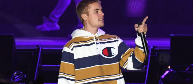 Justin Bieber, kötü performansıyla hayal kırıklığı yarattı