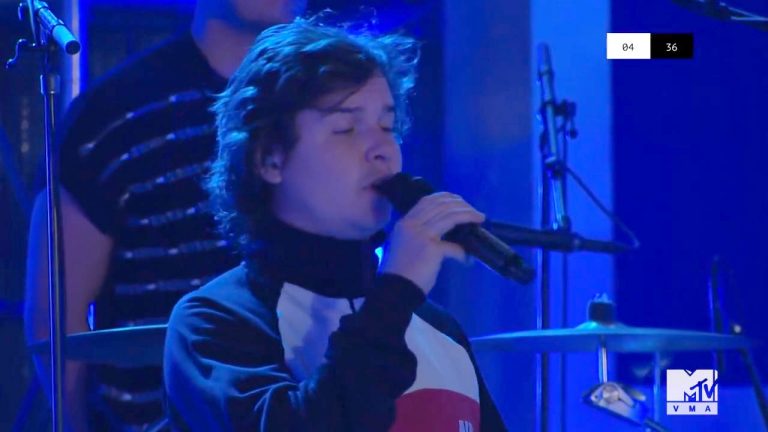 Lucas Graham – 2016 MTV Video Müzik Ödülleri Performansı