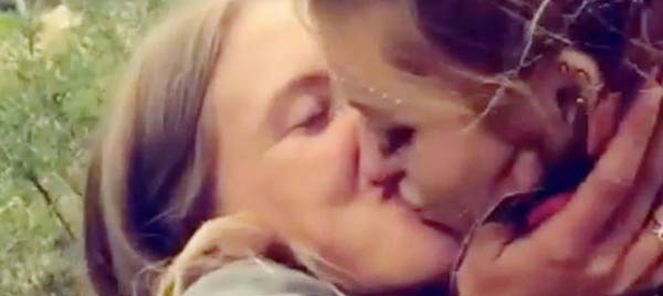 Bella Thorne Biseksüel Olduğunu Hayranlarına Duyurdu