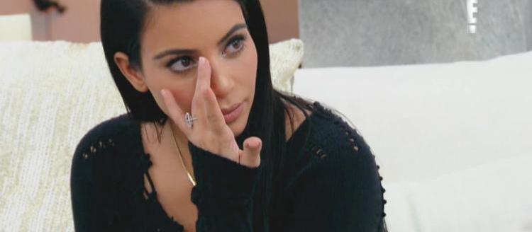 Kim Kardashian Kendi Sitesinde Hastalığından Bahsetti