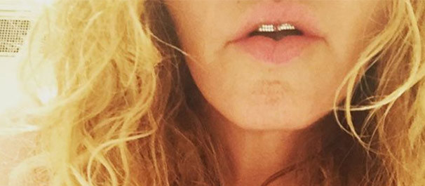 Madonna, Hillary Clinton için soyundu!