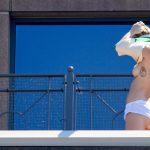 miley-cyrus-sydney-otelinde-ustsuz-yakalandi-0984