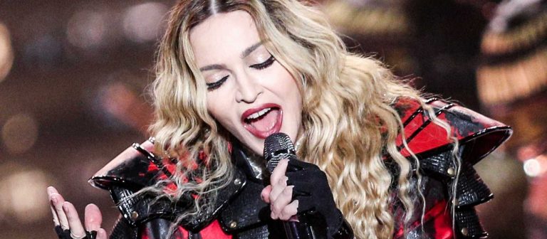 Madonna Clinton’a oy verenlere şok bir vaade bulundu