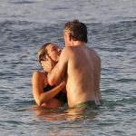 sean-penn-ve-sevgilisi-10