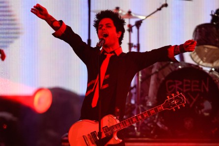 Green Day – Bang Bang – American Music Awards 2016