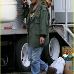 rihanna-returns-to-the-set-of-oceans-eight-03