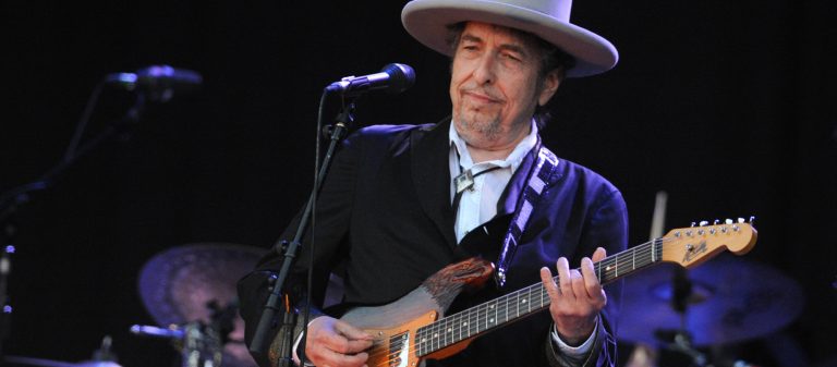Bob Dylan, Nobel’le ilgili son kararını verdi