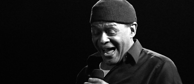Al Jarreau hayatını kaybetti.