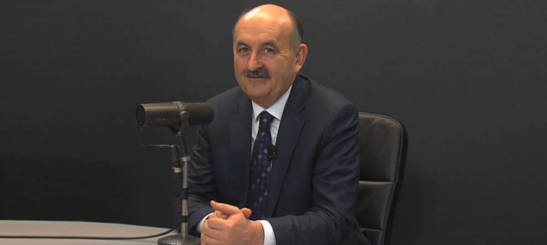Mehmet Müezzinoğlu Number1 Türk’te