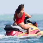 Ashley-Graham-Jet-Ski-Performansi-4911