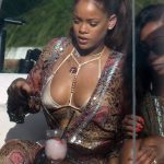 Rihanna_bikini_miami_havuz_1347