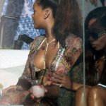 Rihanna_bikini_miami_havuz_1644