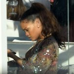 Rihanna_bikini_miami_havuz_2139